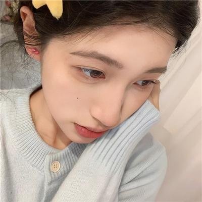 低头不见抬头见